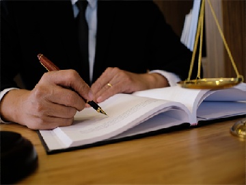 塔罗牌占卜诈骗揭秘，玄学背后的法律制裁与道德伦理的挑战